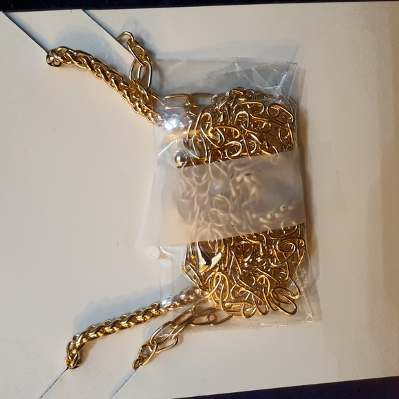 Amelia Rue - Multi-Strand Layering Necklace Set - Picture 3 of 3